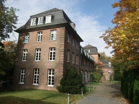 Brüggen : Dilborner Straße, Schloss Dilborn ist ein ehemaliges Wasserschloss am Ufer der Schwalm